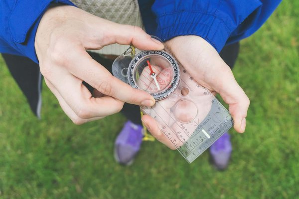Comment choisir le meilleur guide pour une exploration des cavernes en Nouvelle-Zélande?