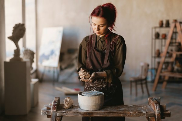Comment participer à des ateliers de sculpture sur glace en Finlande?